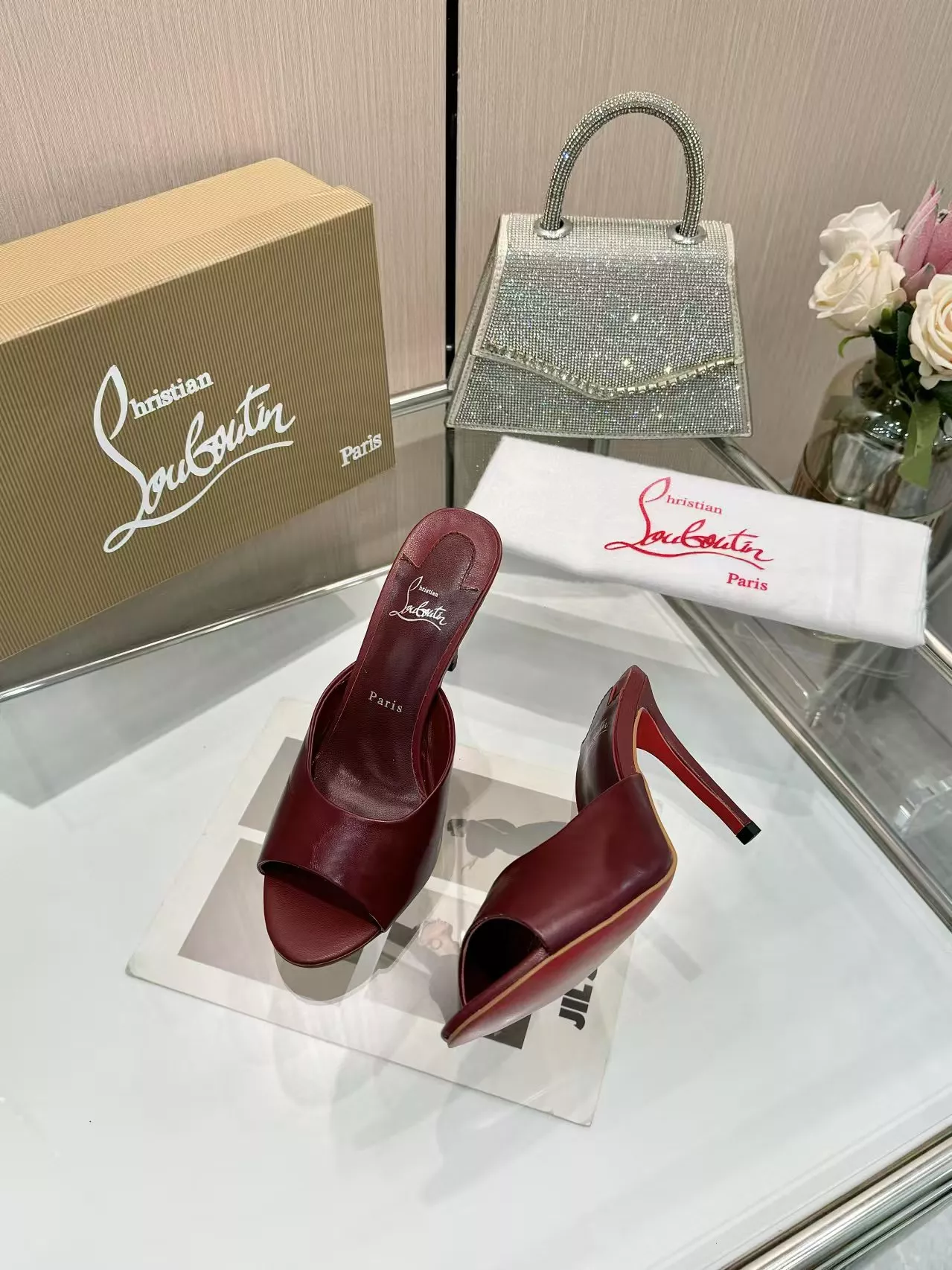 christian louboutin cl chaussons pour femme s_12ba41b2